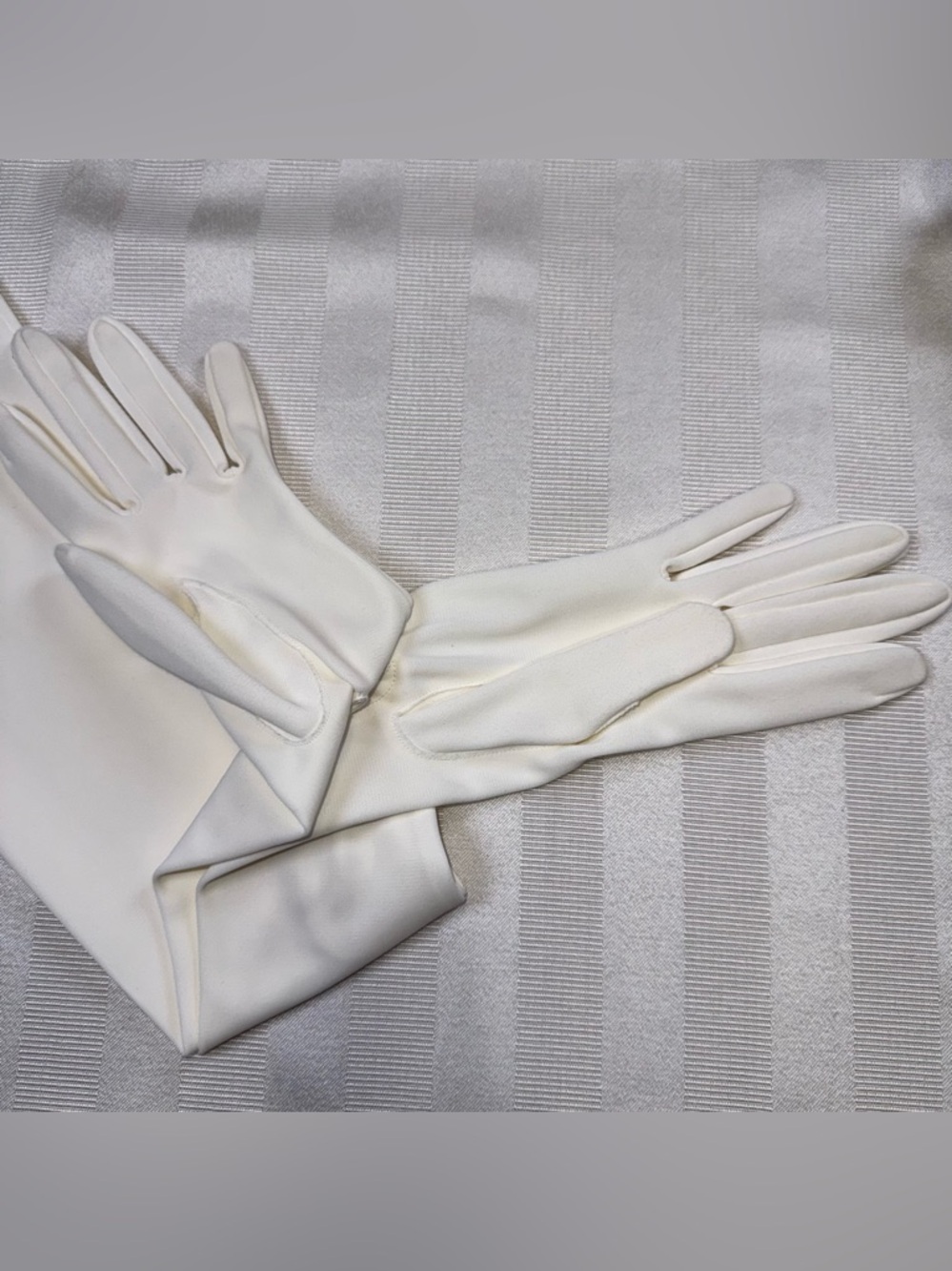 Vintage 23" White Opera Gala Wedding Prom Theater Nylon Gloves Pearl Buttons - Picture 8 of 8